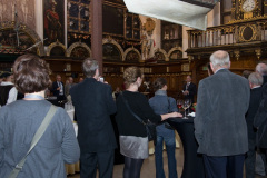 t-linkowski-wita-goaci-na-coctailu-wydanym-w-imponujacej-sali-dworu-artusa